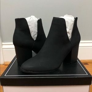 NWT black stacked heel ankle booties - Size 9